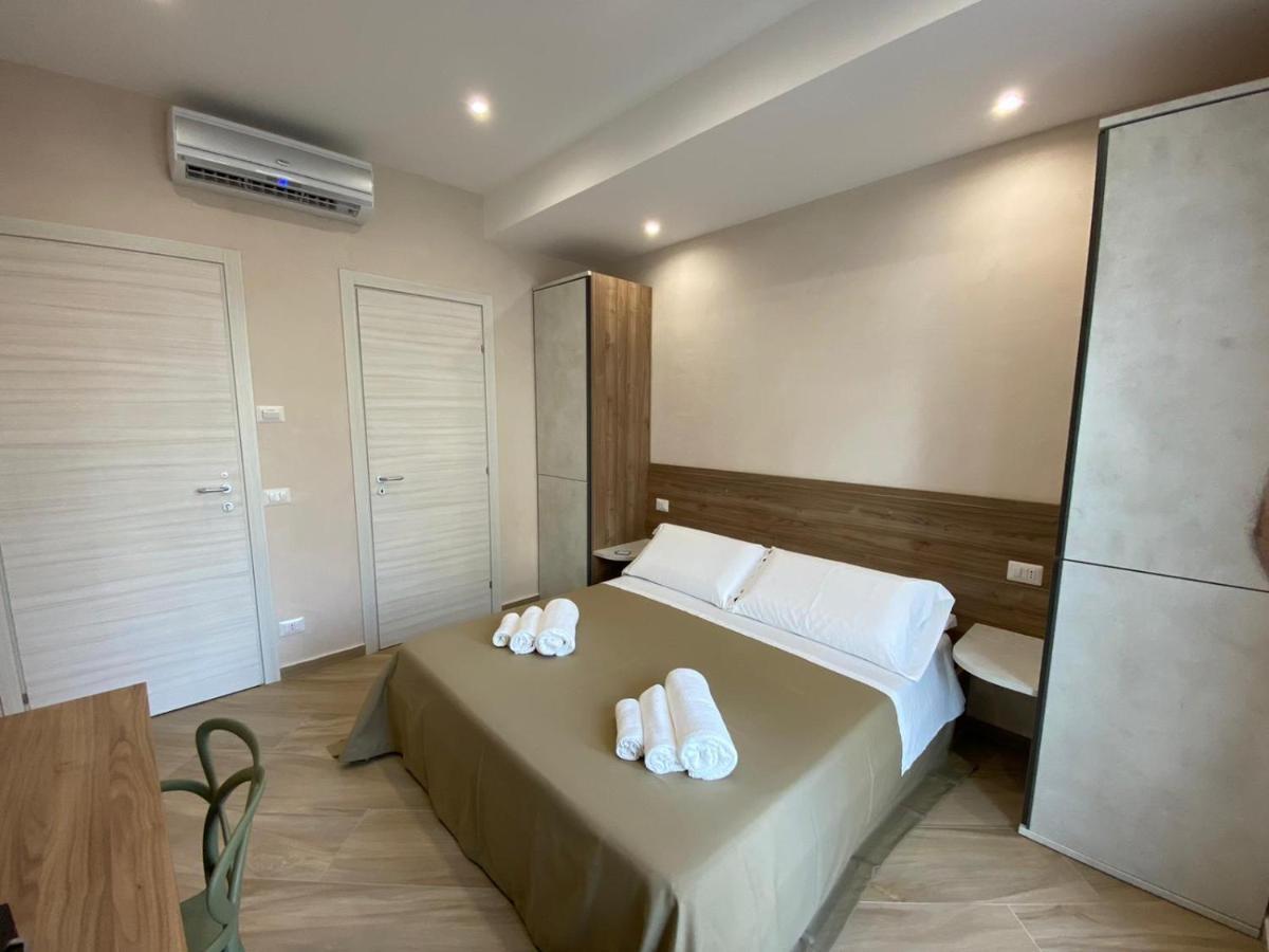Esperia B&B Oliveri Bagian luar foto