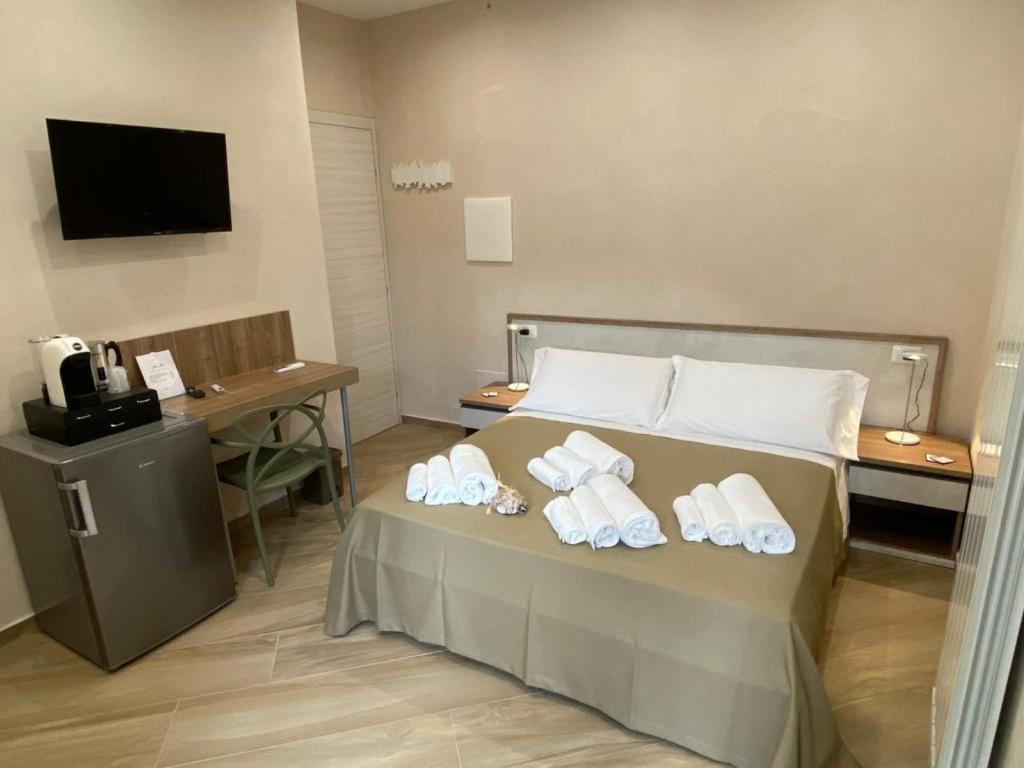 Esperia B&B Oliveri Bagian luar foto