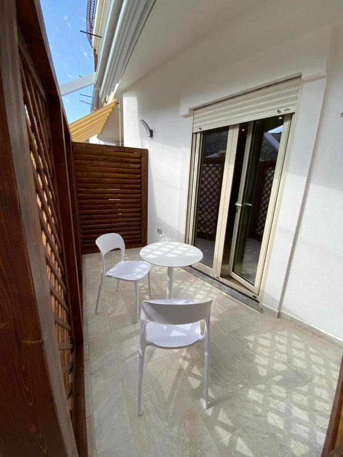 Esperia B&B Oliveri Bagian luar foto