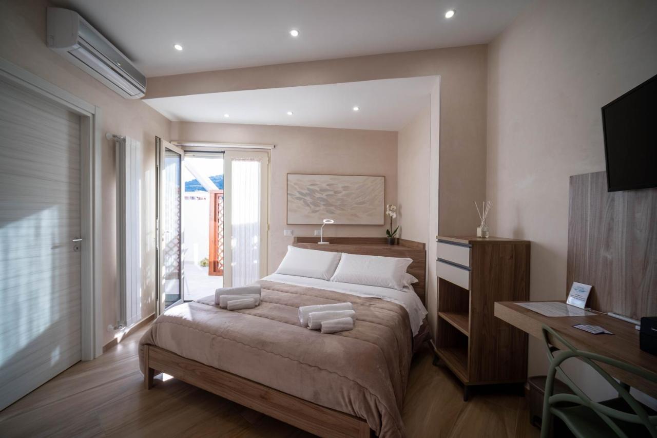 Esperia B&B Oliveri Bagian luar foto